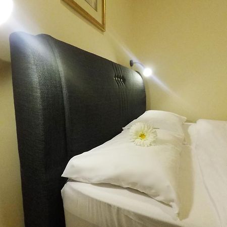 Goldbrick Hotel Bukit Bintang Kuala Lumpur Ngoại thất bức ảnh